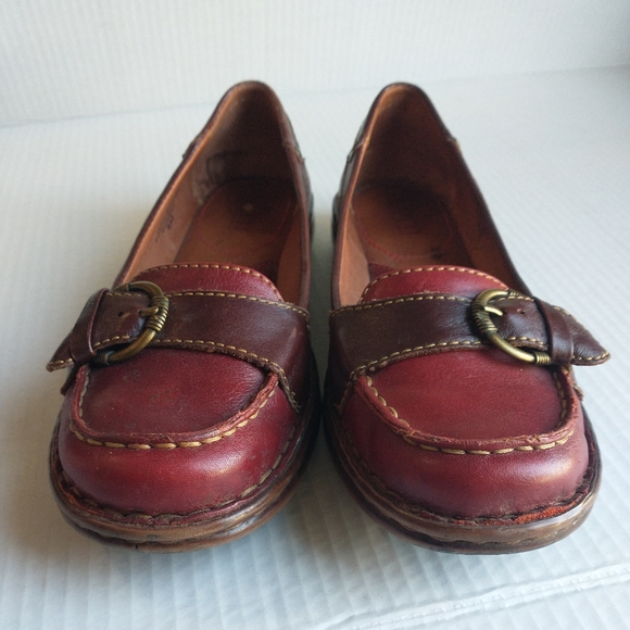 Born Women’s Slip On Loafers Size 8 Red Brown Buckle W51770 - Picture 2 of 9